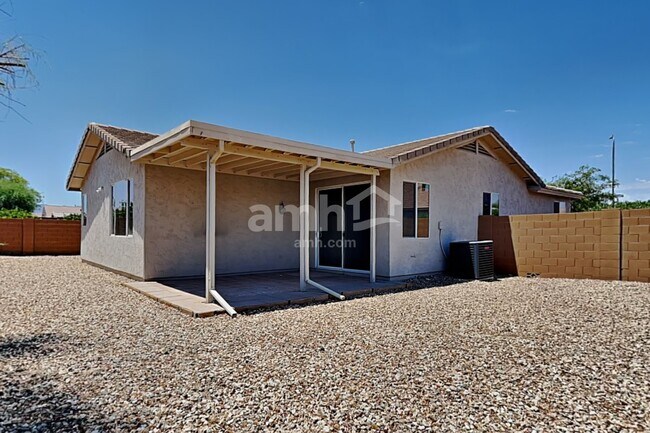 Building Photo - 7225 S 73rd Dr