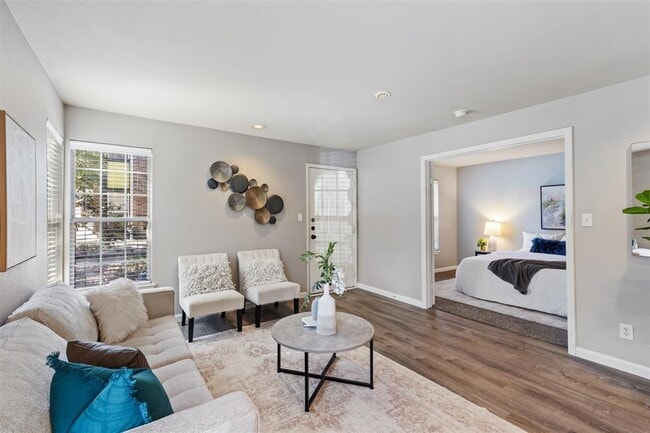 Primary Photo - 7685 Northcross Dr