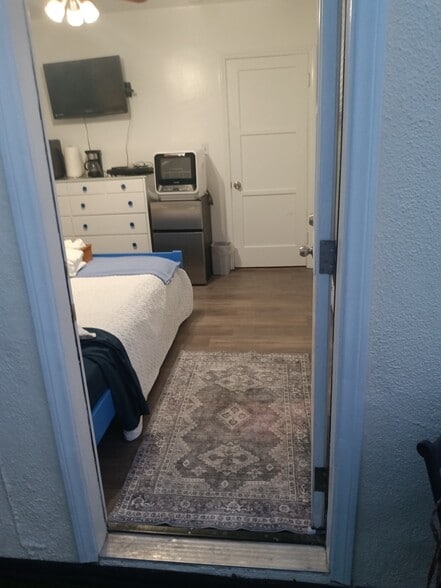 Building Photo - 7248 Shoshone Ave