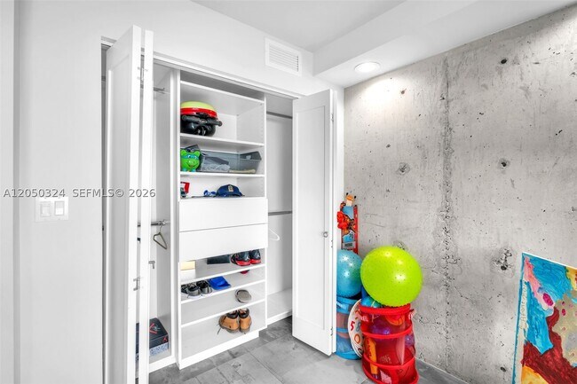 Building Photo - 7135 Collins Ave