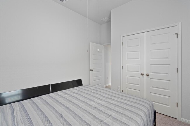 Building Photo - 5416 Lady Ct