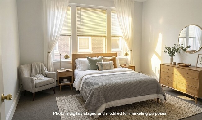 Building Photo - 25 Chester St