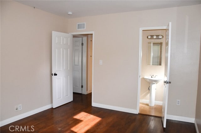 Building Photo - 421 N Park Ln