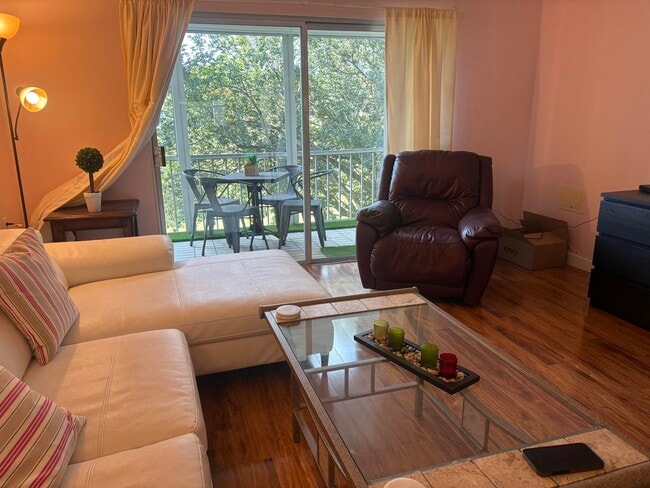 Building Photo - 4602 Martinique Way