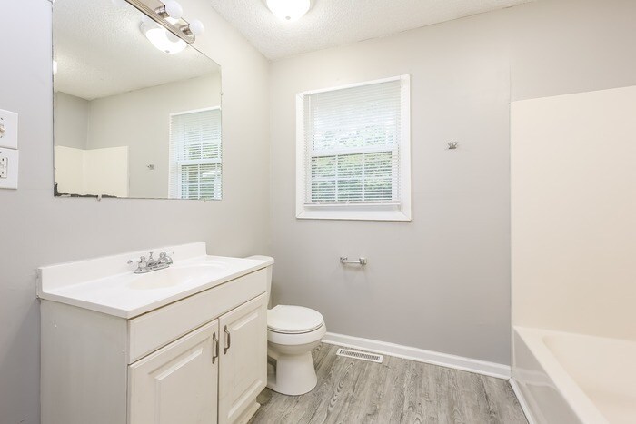 Building Photo - 1905 State Rd S-42-3392