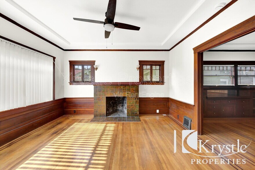 Building Photo - 1026 Carolina St