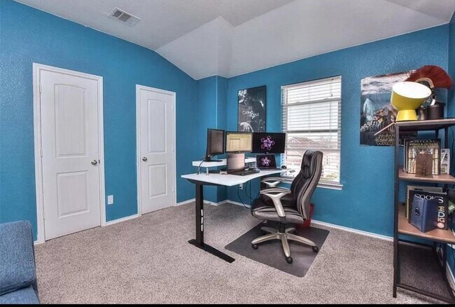 Building Photo - 2950 E Old Settlers Blvd