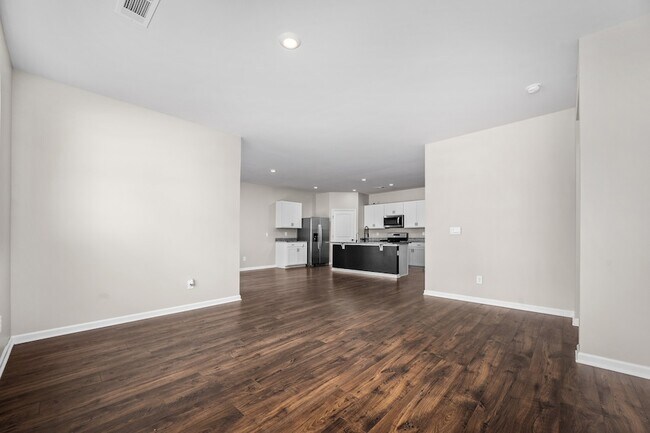 Building Photo - 131 Saddle Horse Ln