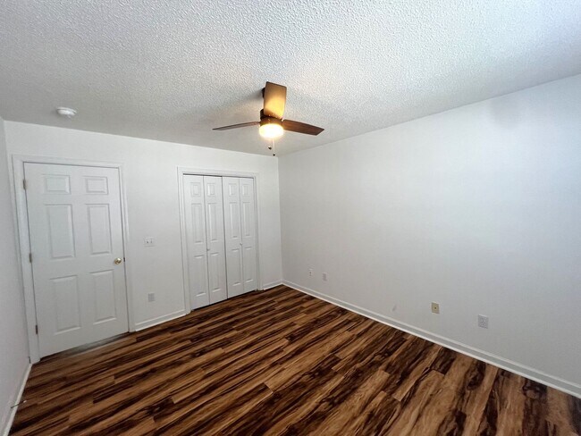 Building Photo - 161 S Spring View Dr