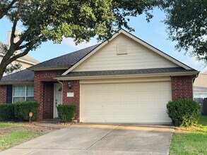 Building Photo - 24631 Hampton Lakes Dr