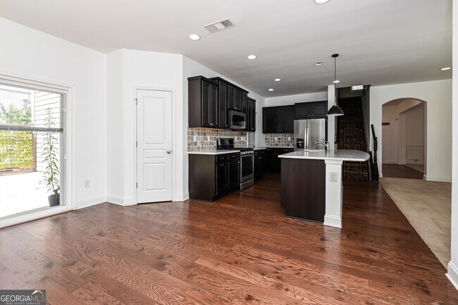 Building Photo - 2045 Birmingham Ct