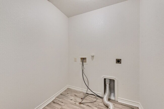 Building Photo - Spacious 5-Bedroom Home with Game Room & Amazing Backyard in Paloma Creek