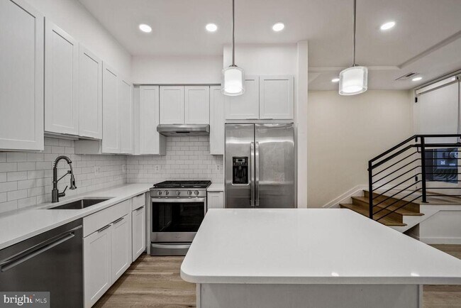 Building Photo - 1112 5th St NW