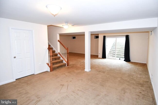 Building Photo - 3082 American Eagle Blvd