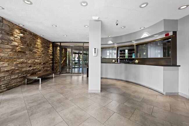 Building Photo - 1 E University Pkwy
