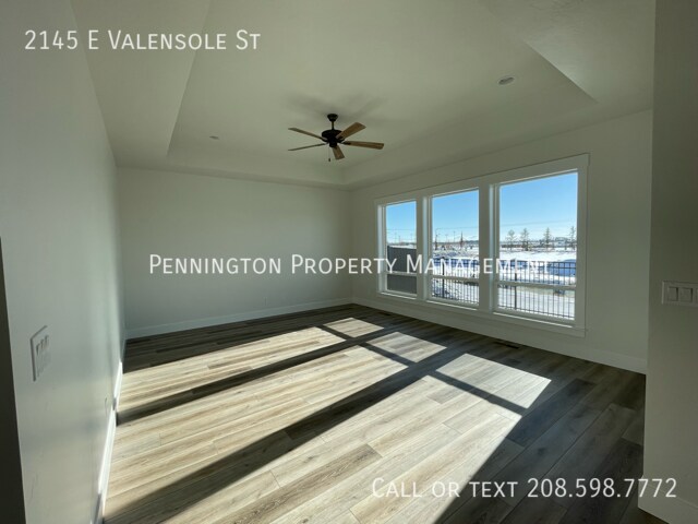 Building Photo - 2145 E Valensole St