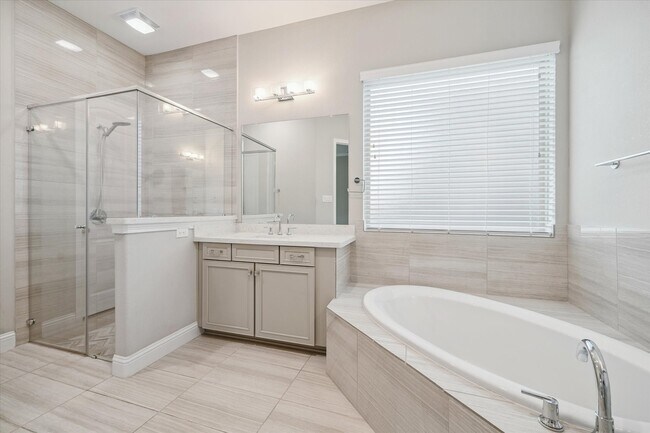 Building Photo - 17322 Legend Creek Ct