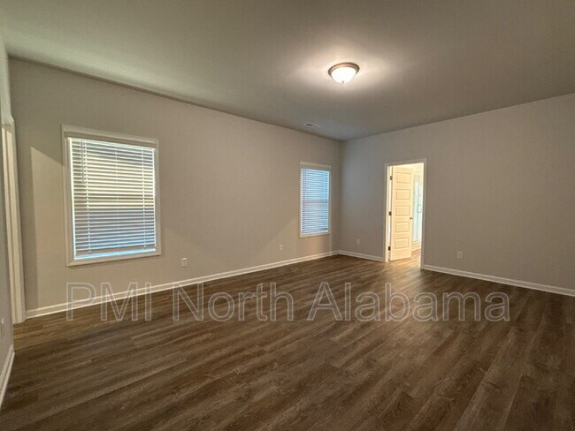 Building Photo - 102 Ranna Dr