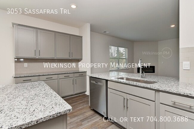Building Photo - 3053 Sassafras Trl