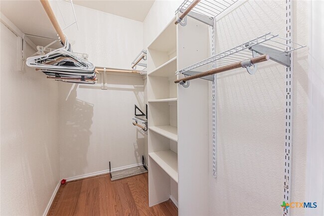Building Photo - 514 Prospector Trl
