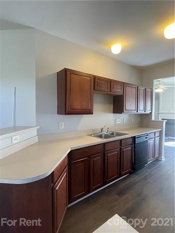 Building Photo - 1306 Stourbridge Lion Dr