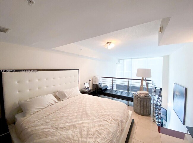 Building Photo - 41 SE 5th St