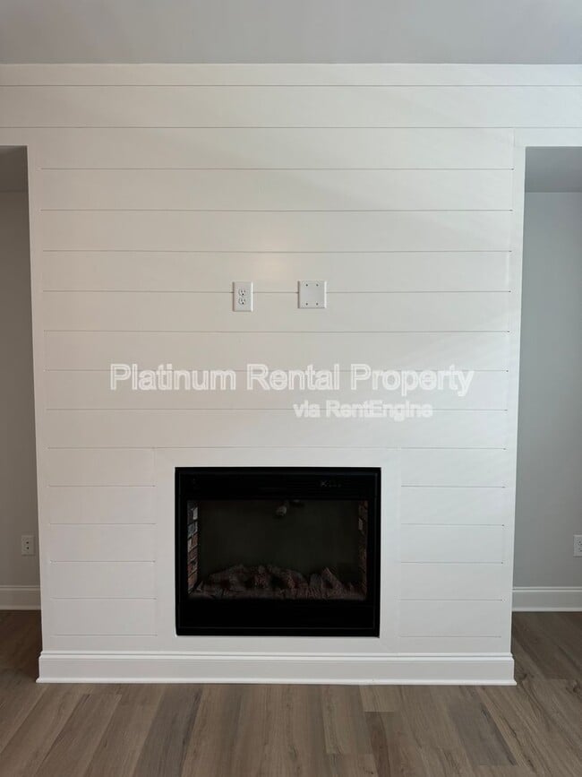 Building Photo - 1592 Gin Blossom Cir