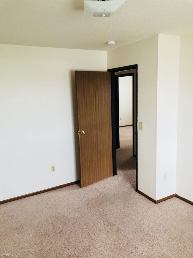 Building Photo - 1202 34th Ave S