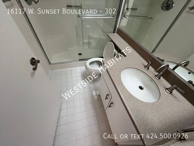 Building Photo - 16117 W Sunset Blvd