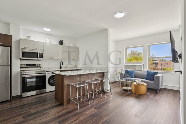 Building Photo - Modern & Brand New 1-Bedroom in Andersonville: Hosting Ready with Luxe Kitchen