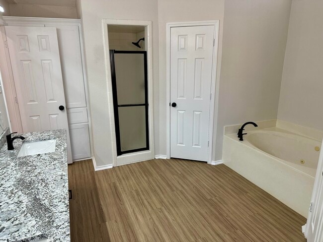 Building Photo - 5821 80th St