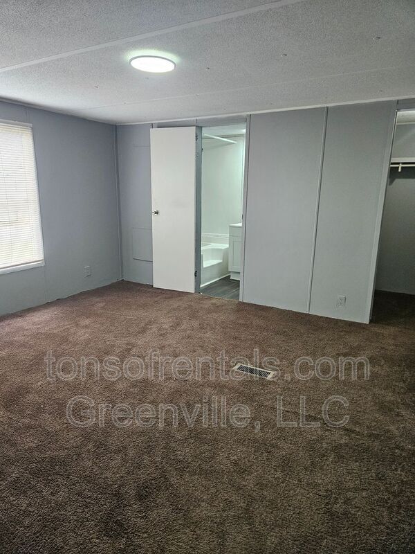 Building Photo - 301 True Temper Rd
