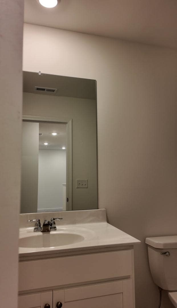 Building Photo - 136 Market St