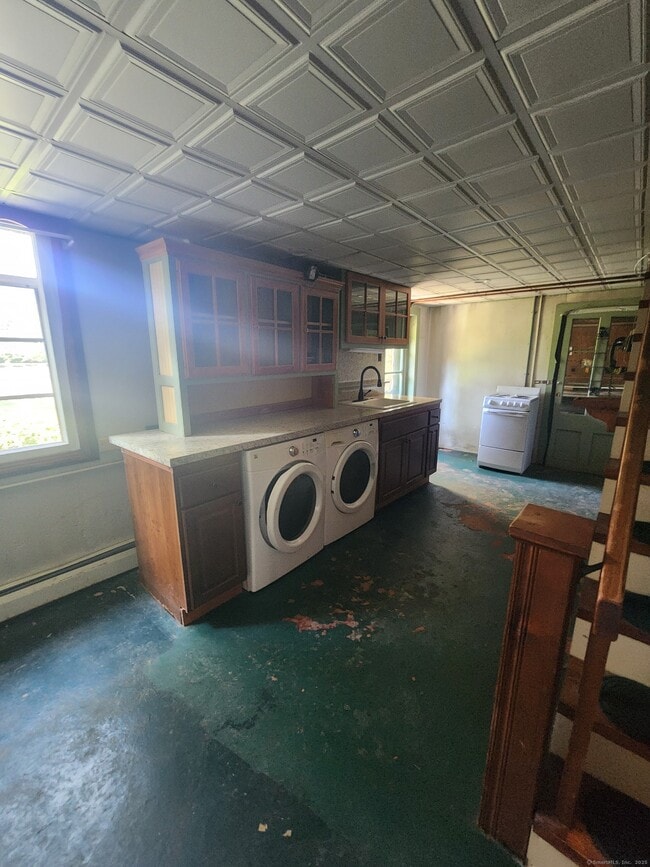 Building Photo - 204 Stafford Rd