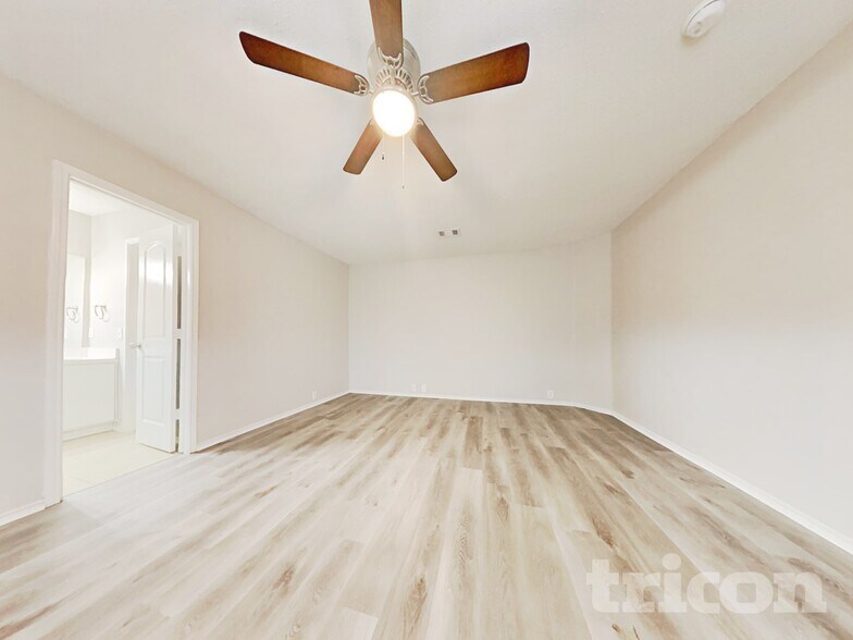 Building Photo - 4512 Merlot Dr