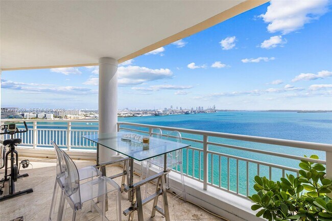 Building Photo - 848 Brickell Key Dr