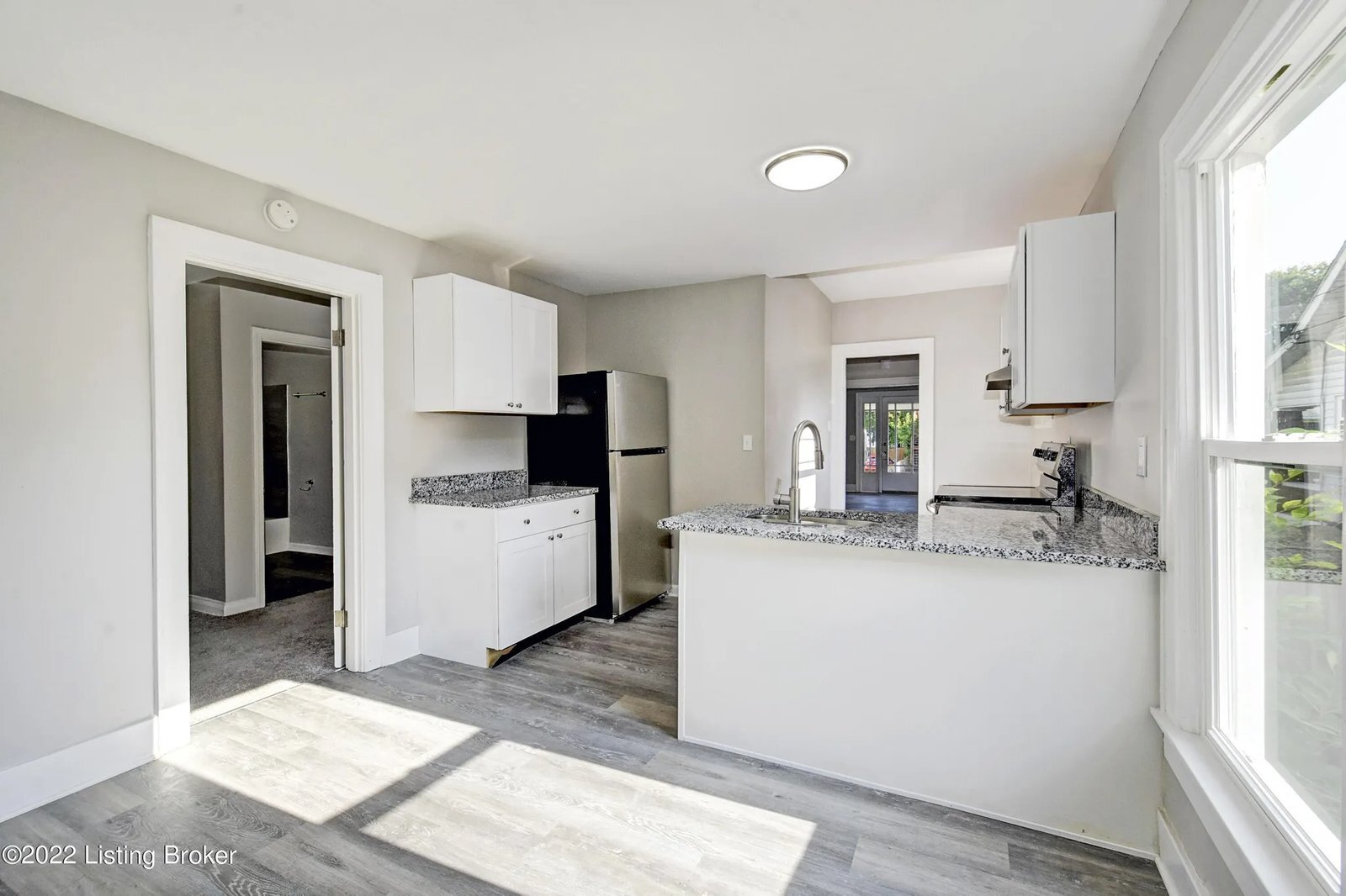 Building Photo - 130 Gillette Ave