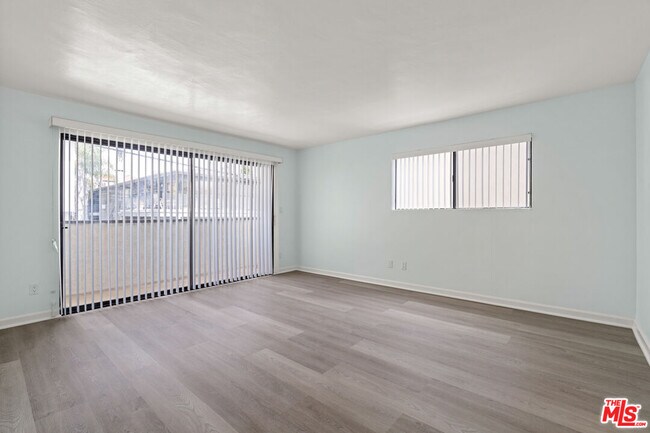Building Photo - 1236 Wellesley Ave
