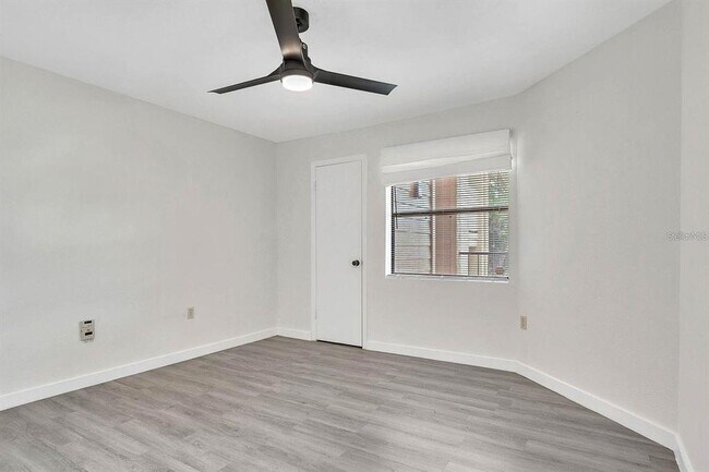 Building Photo - 3032 Parkway Blvd