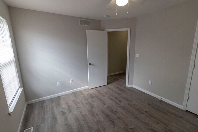 Building Photo - 5305-5307 Currituck Ln