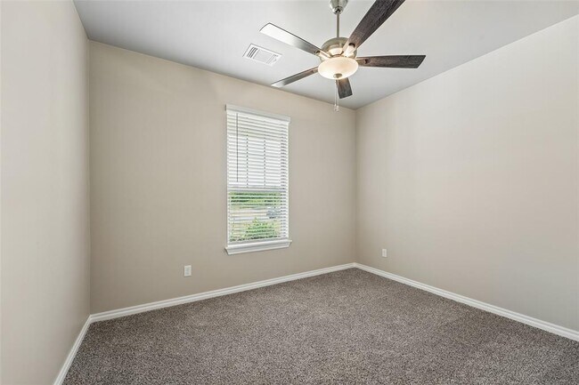 Building Photo - 12401 Samara Dr