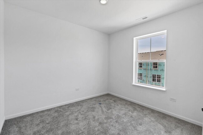 Building Photo - 12402 Tinsley St