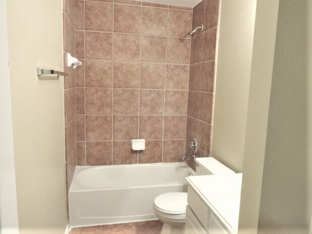 Building Photo - 631 Gateship Dr