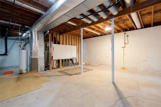 Building Photo - 1049 Seven Springs Cir NE