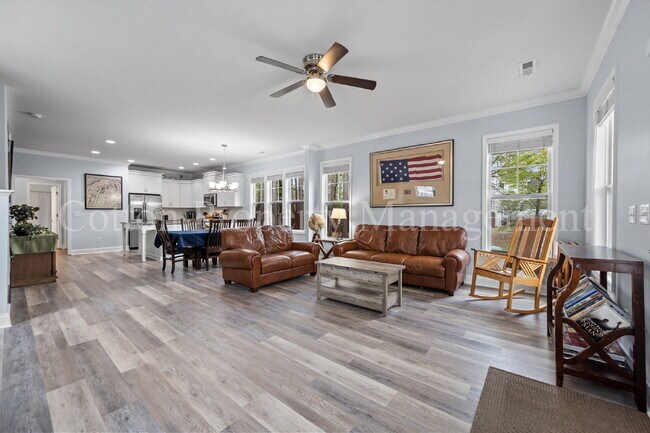 Building Photo - 807 Dan Owen Dr