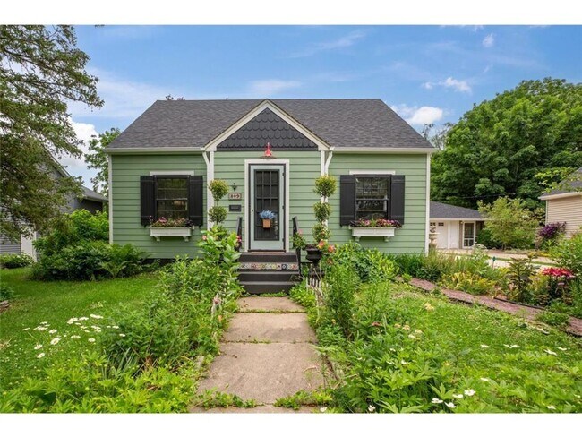 Building Photo - Cozy 4 bed/2 bath home for rent in Northfield, MN