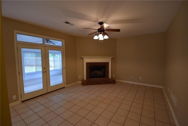 Building Photo - 629 Overhill Dr