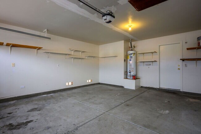 Building Photo - "Charming 3-Bedroom Oasis on Akamine Ave – Spacious 1702 Sq. Ft. with 2 Full Baths!"