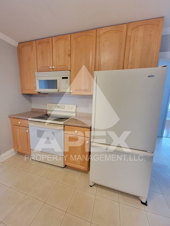 Building Photo - Craftsman Style 2 Bd 1- Ba Single Family H...