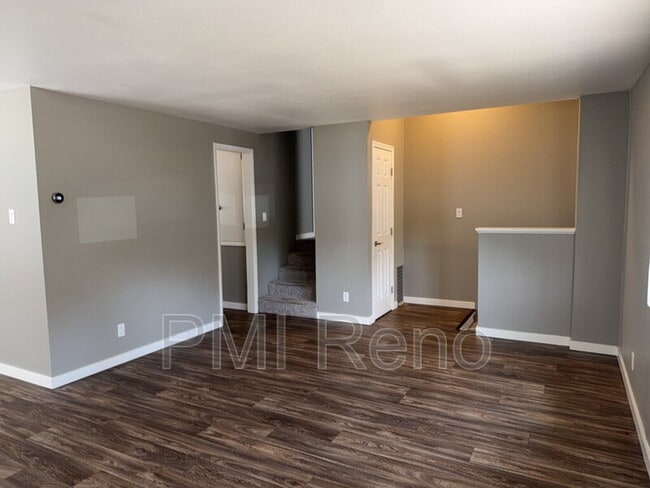 Building Photo - 1405 Terrace Dr